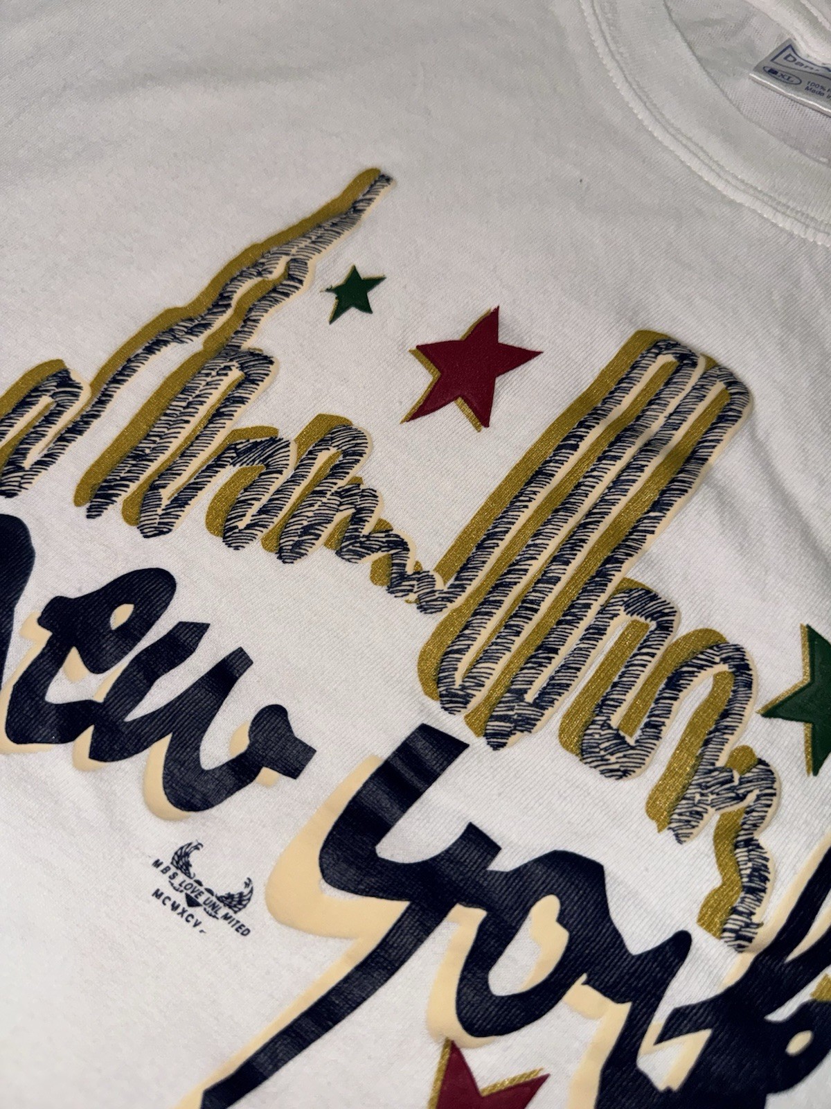 Vintage 90s New York City T Shirt XL White Glitter Skyline Twin Towers gallery