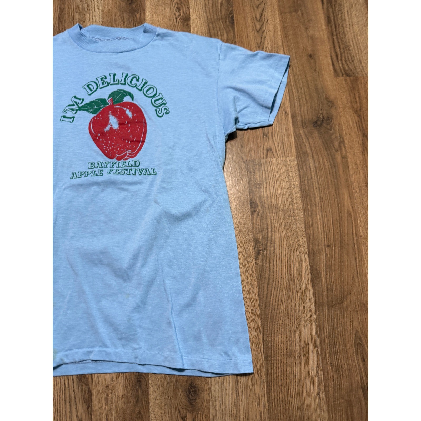 Mens Shirt Men's Medium? Red Blue Green I'm Delicious Bayfield Apple Festival gallery