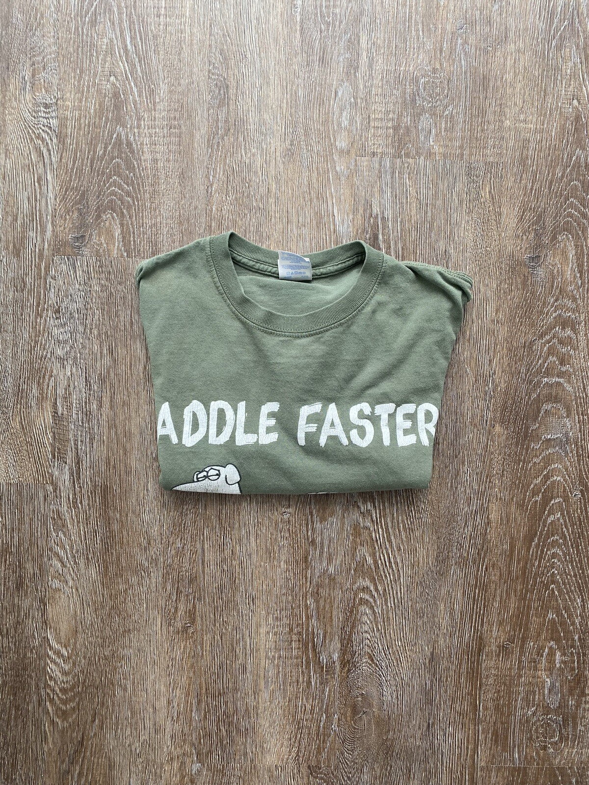 Family Guy 2010 "Paddle Faster I Hear Banjos" Green Tee Men's Small Used gallery