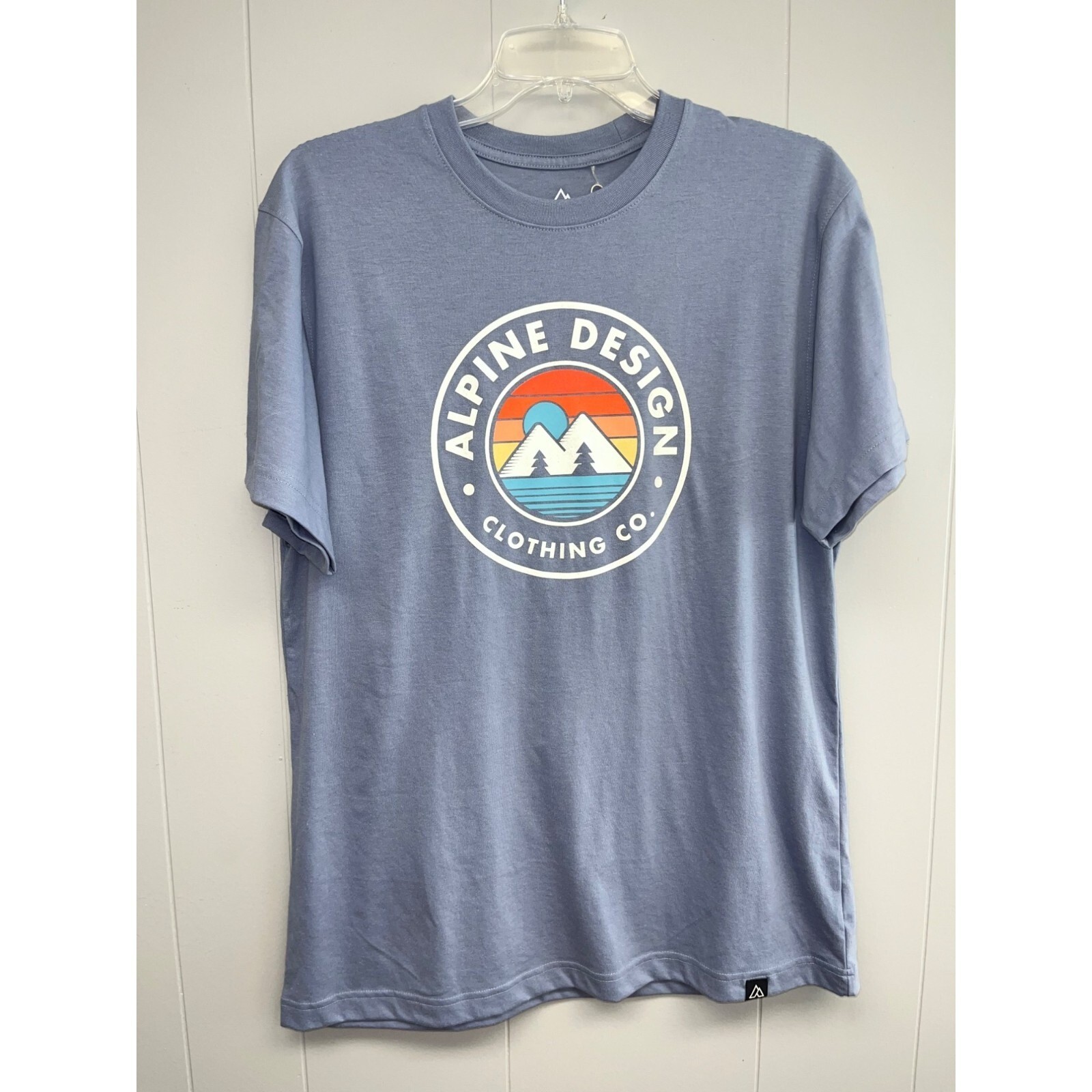 Alpine Design Men’s Graphic Tee Medium Smokey Slate NWT Mountains Lake