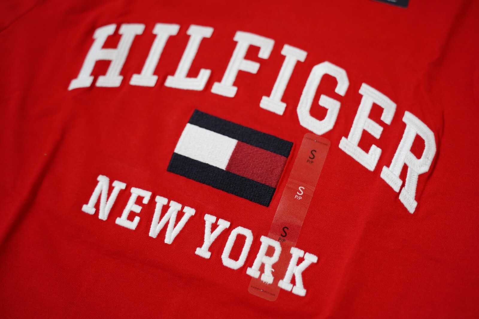 Tommy Hilfiger modern varsity logo cotton t-shirt New York embroidery LOGO gallery