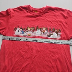 Peanuts Shirt Mens Medium Snoopy Christmas Winter Scene Snowman