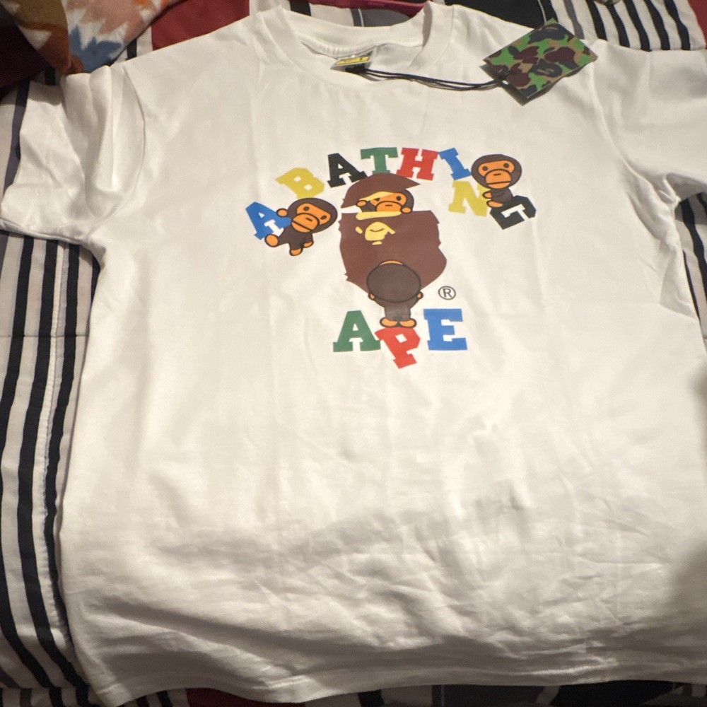 A Bathing Ape Men’s S White Baby Milo Graphic Logo Crew Neck Cotton T-Shirt