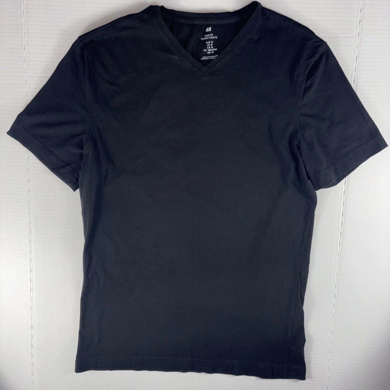 H&M Black V-Neck T-Shirt Men’s Medium Regular Fit Short Sleeve New