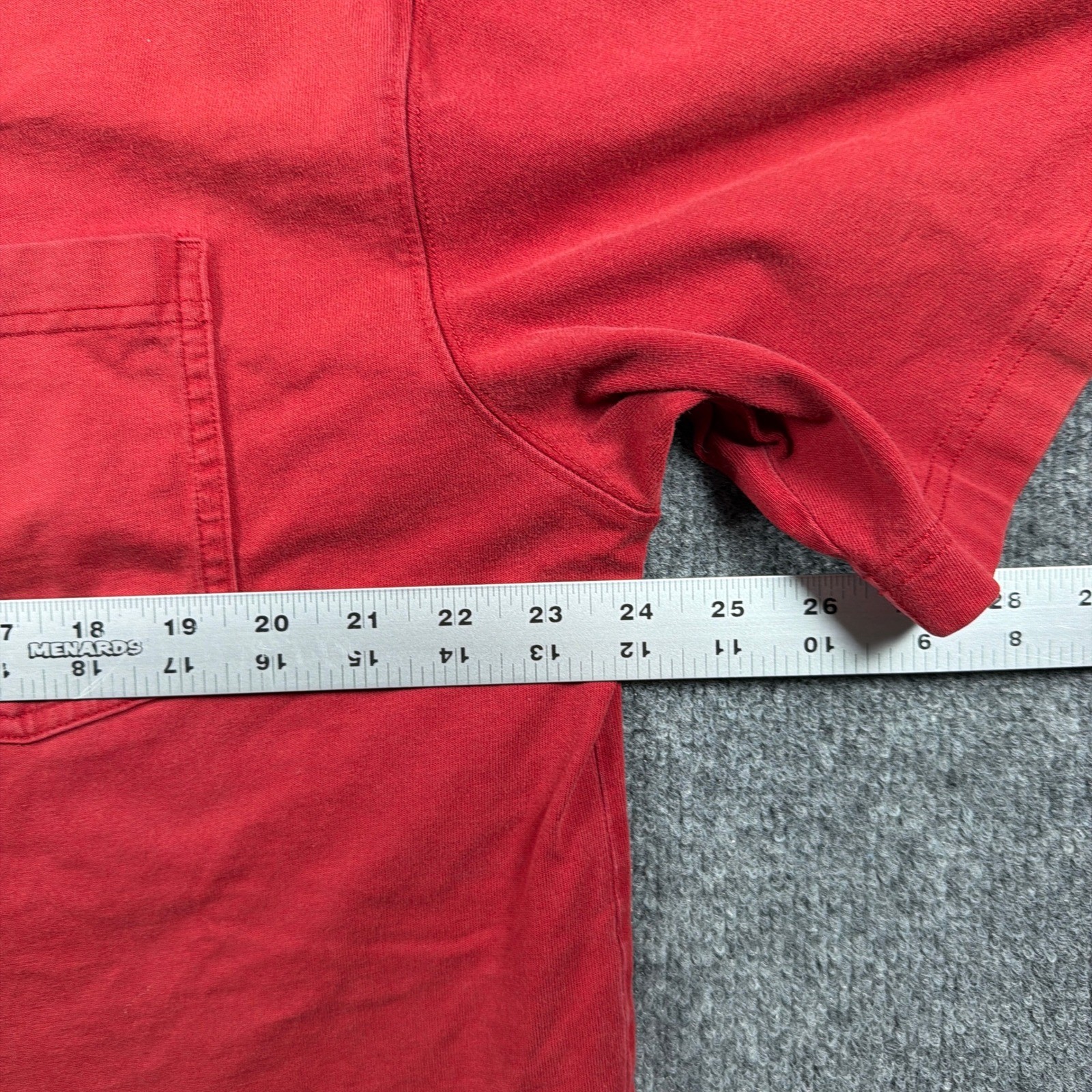 Duluth Trading Co Relaxed Fit Longtail T Shirt Mens Large Red Chest Pocket gallery
