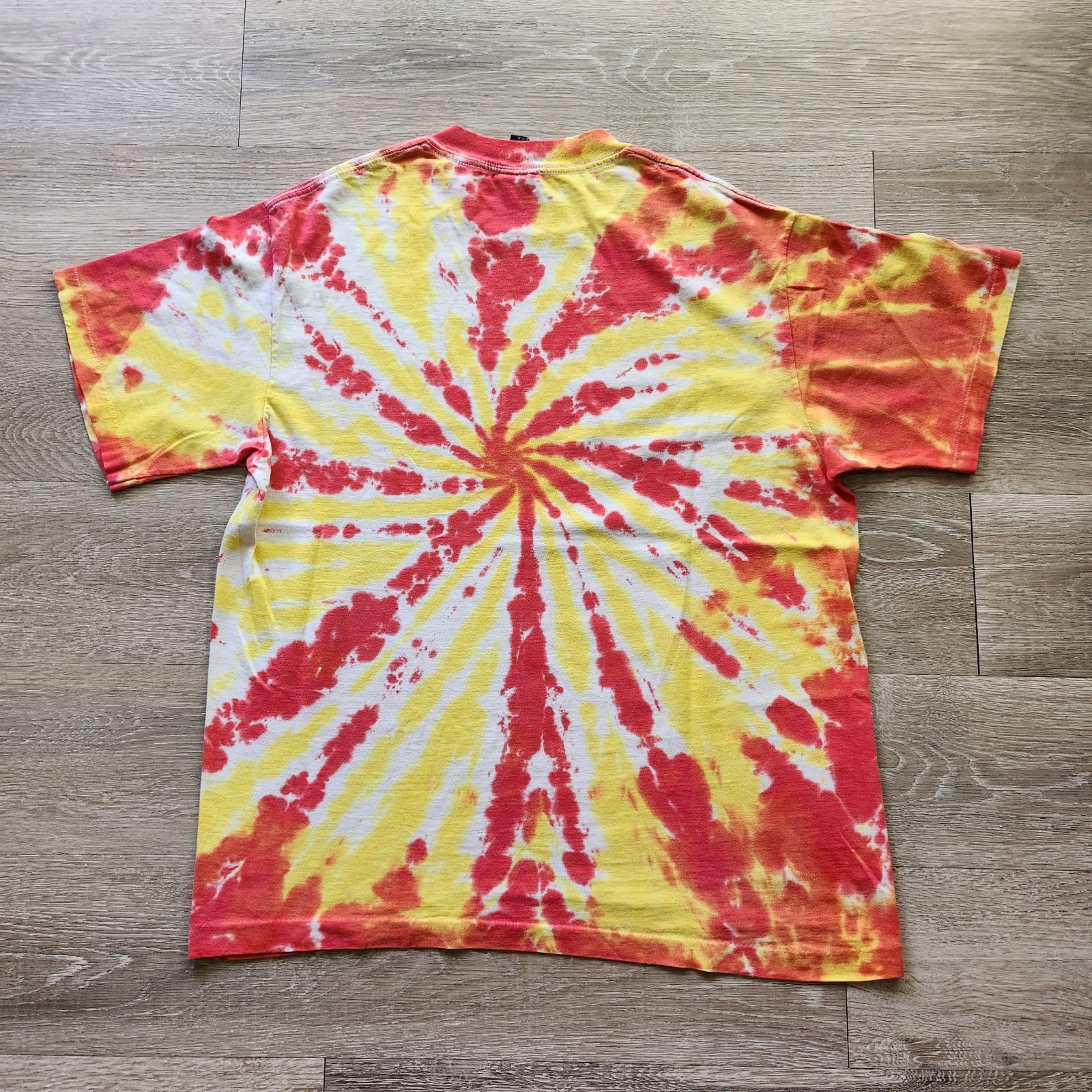 Vintage 90s Giant By Teejays Tie Dye Single Stitch Tshirt Size L gallery