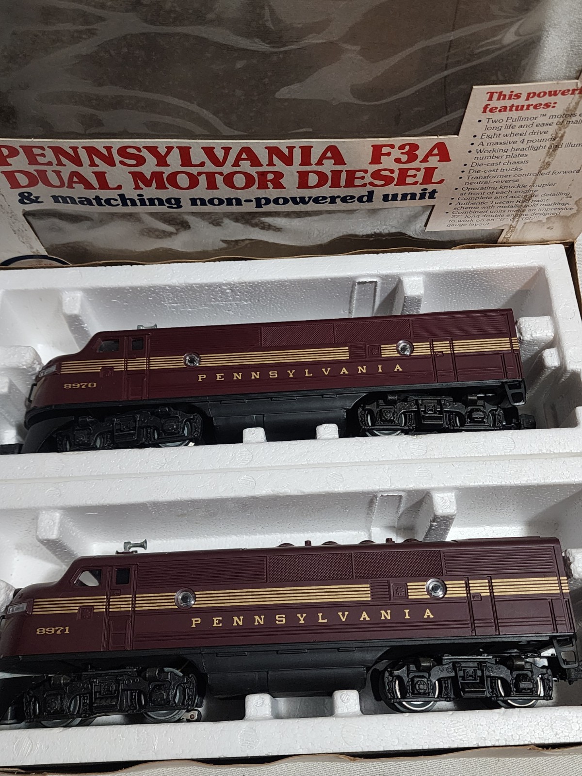LIONEL O GAUGE PENNSYLVANIA F3A DUAL MOTOR DIESEL WITH DUMMY UNIT 6-8970