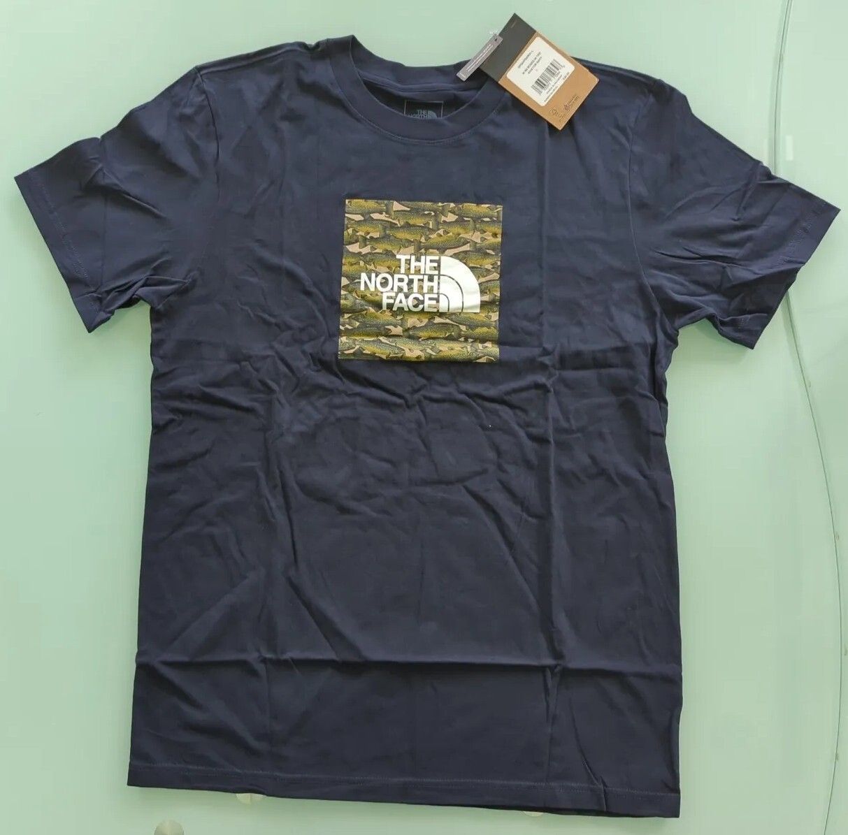 THE NORTH FACE Mens Boxed in Graphic Aviator Navy T Shirt Fish Sz L NF0A475ARG1 gallery