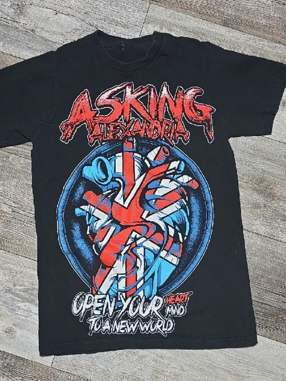 Asking Alexandria | Heart Attack' Union Jack Heart Graphic Band Tee Sz XS gallery