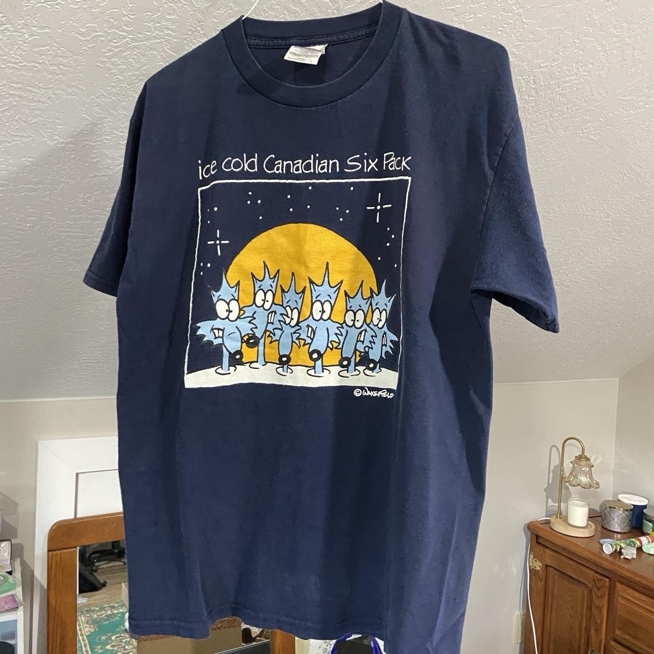 Vintage 1990s TULTEX Canadian Six Pack Wakefield Copywrite Cartoon Tee Large