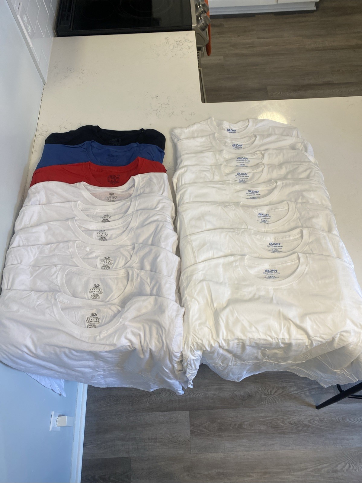 Fruit Of The Loom & Gildan T-shirt Lot Of 17 - NEVER WORN - Blank - Sizes Vary gallery