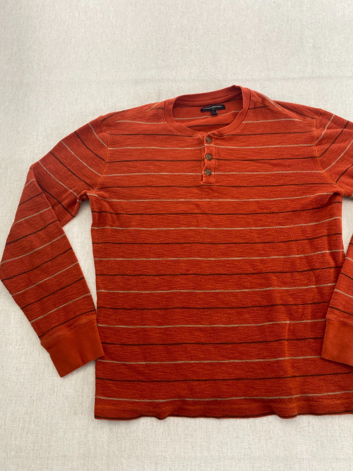 Banana Republic T-Shirt Mens Large Rust Orange Ribbed Cuffs Henley Pullover gallery