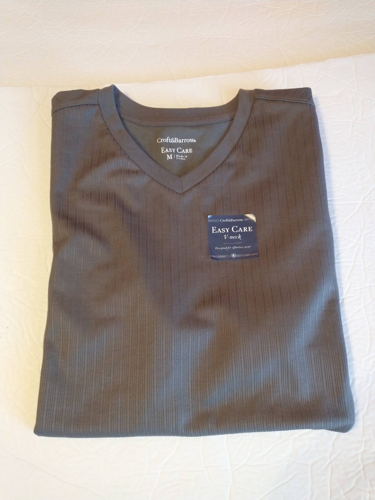 Croft & Barrow Easy Care V-Neck Shirt Men's Medium Gray Short Sleeve gallery