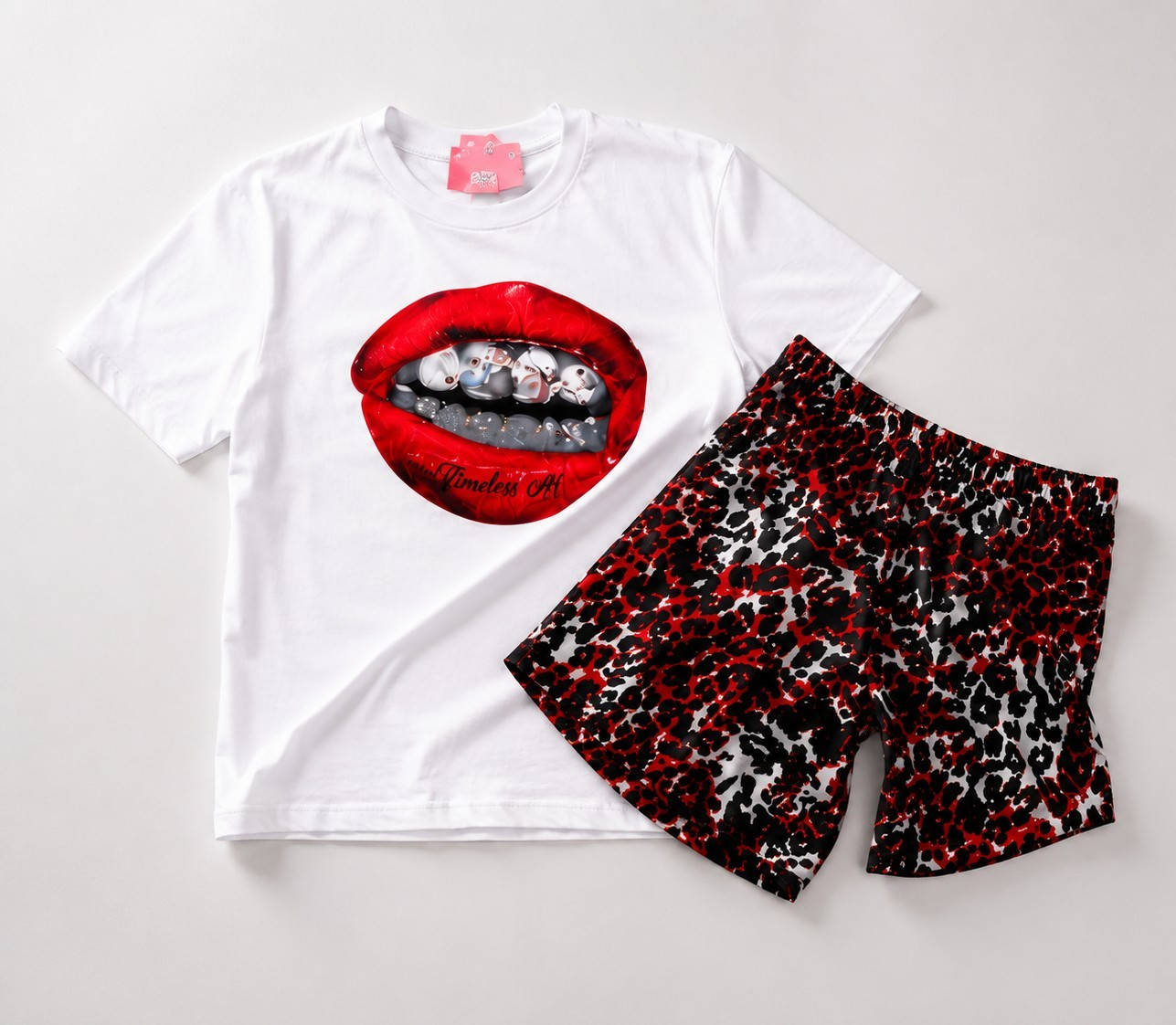 Teens Graphic Print Crew Neck Short Sleeve T-Shirt + Leopard Print Shorts S/M gallery