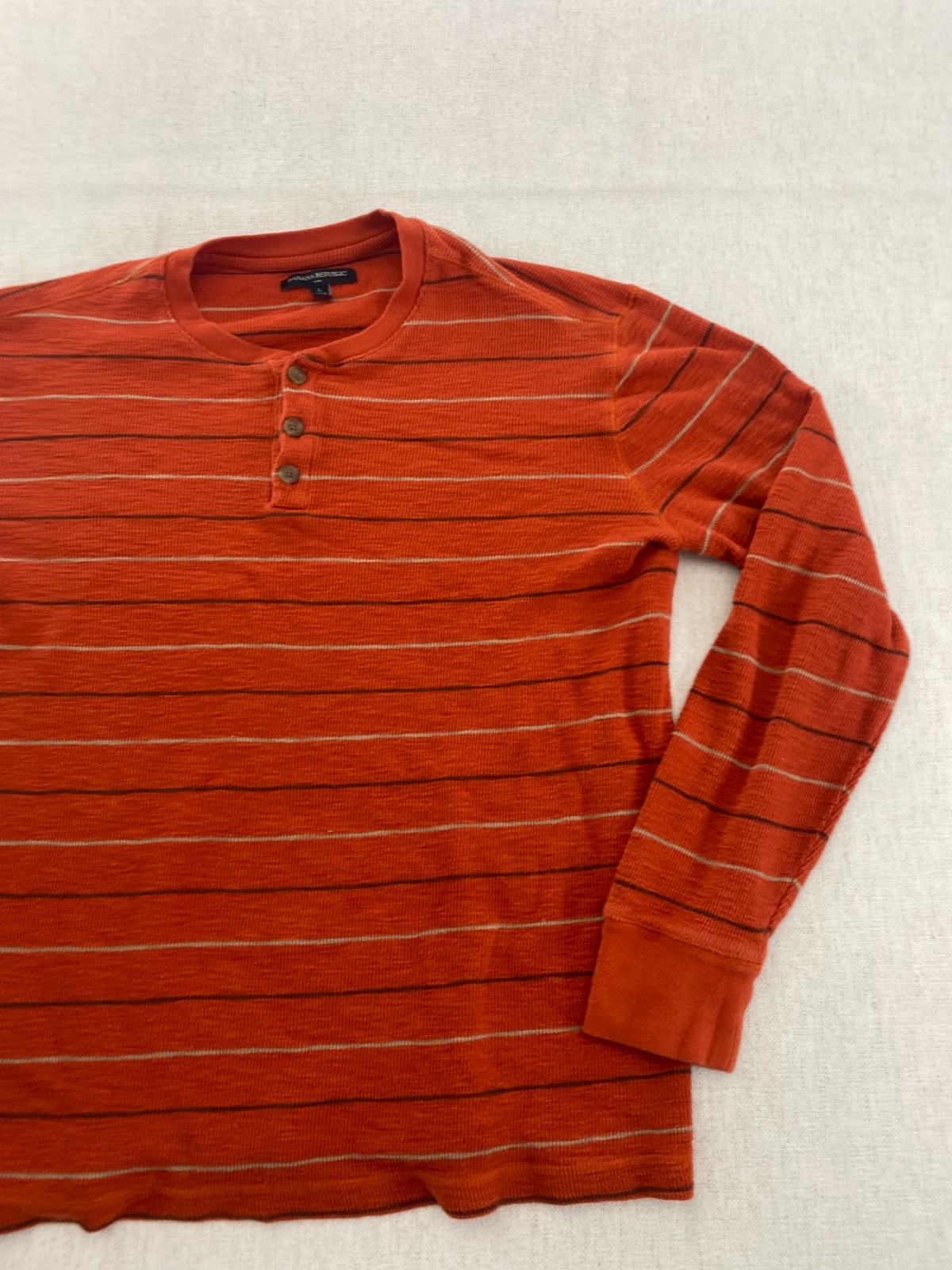 Banana Republic T-Shirt Mens Large Rust Orange Ribbed Cuffs Henley Pullover gallery