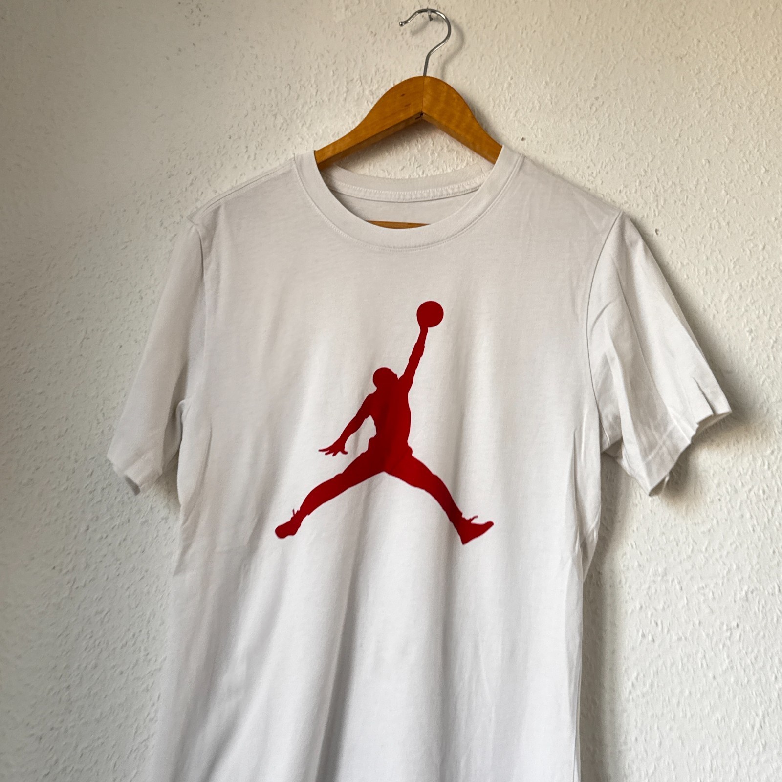 Jordan Jumpman Men's Graphic T-Shirt - White/Red - Size S - CJ0921-102 gallery