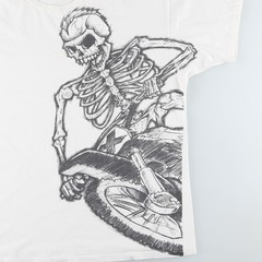 Used 90’S-00’S NO FEAR Skull Pattern Surf Skate T-Shirt Men’s XXL equivalent…