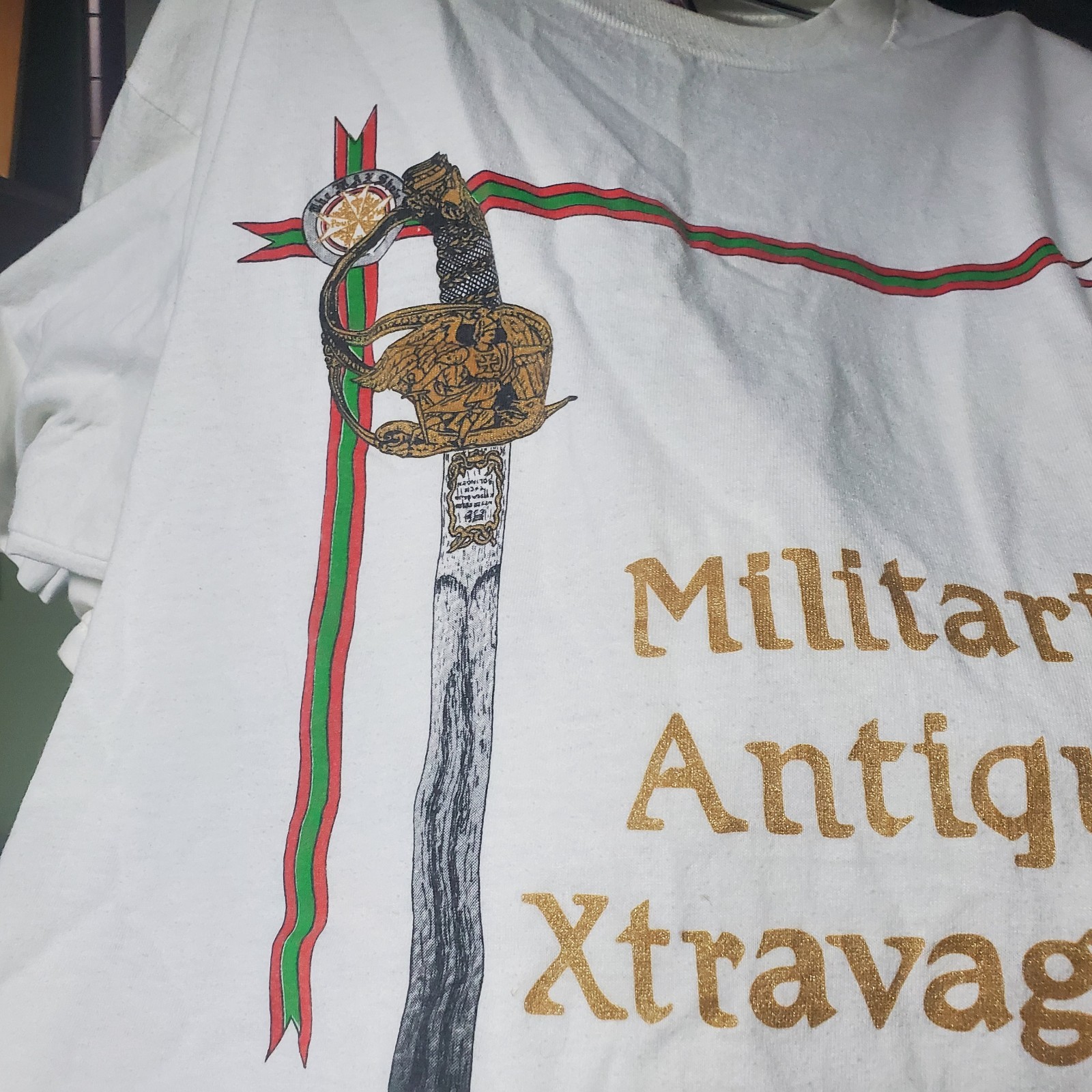 Vintage 90s Jerzees Militaria Antiques Extravaganza "MAX" Show Graphic Shirt XL gallery