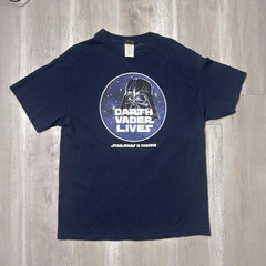 21×28.5 | 2000s Star Wars Darth Vader Lives Vintage T-Shirt