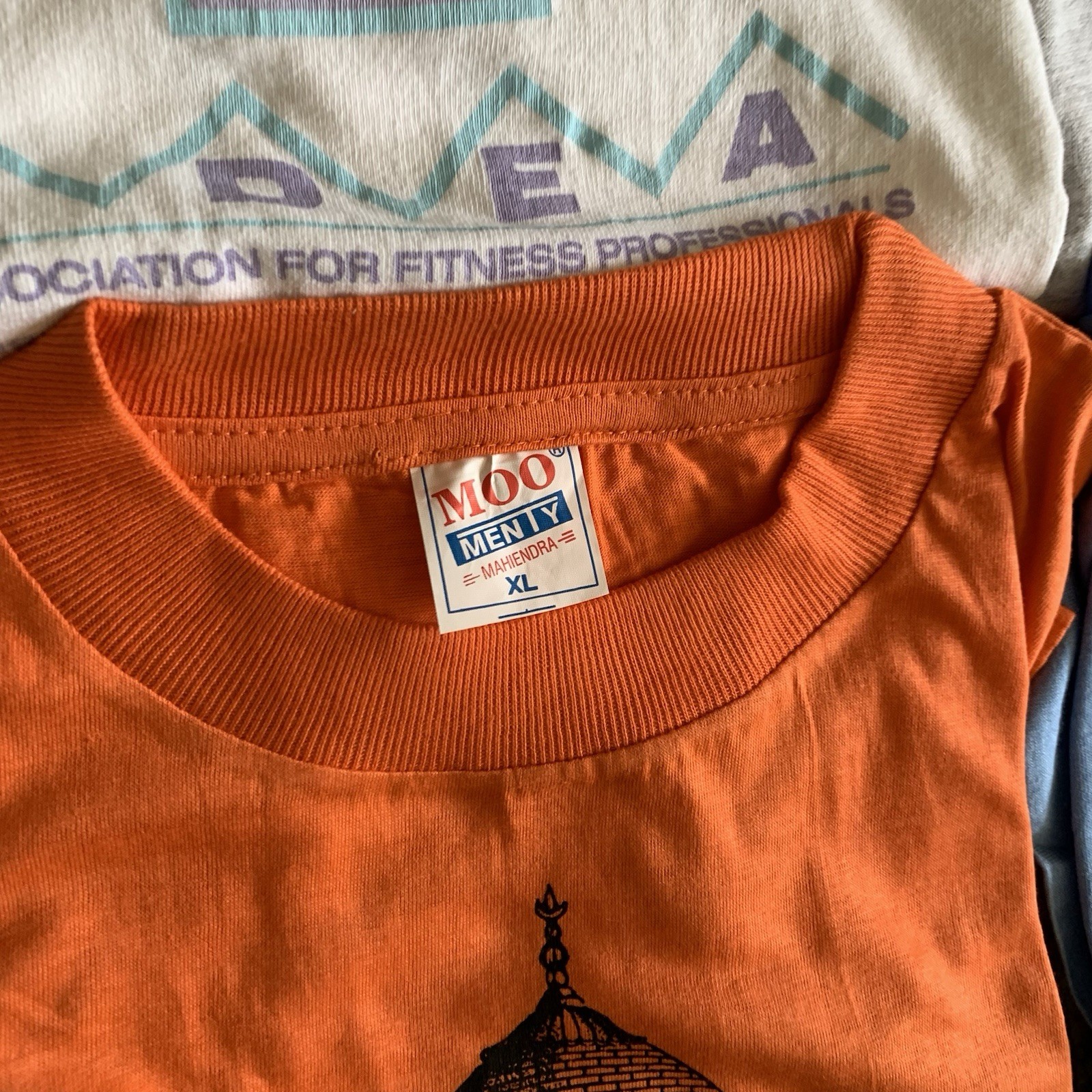 Lot of 12 Vintage T Shirts Travel 80s-Y2K. Soho NYC, WTC, India, Austin, Branson gallery