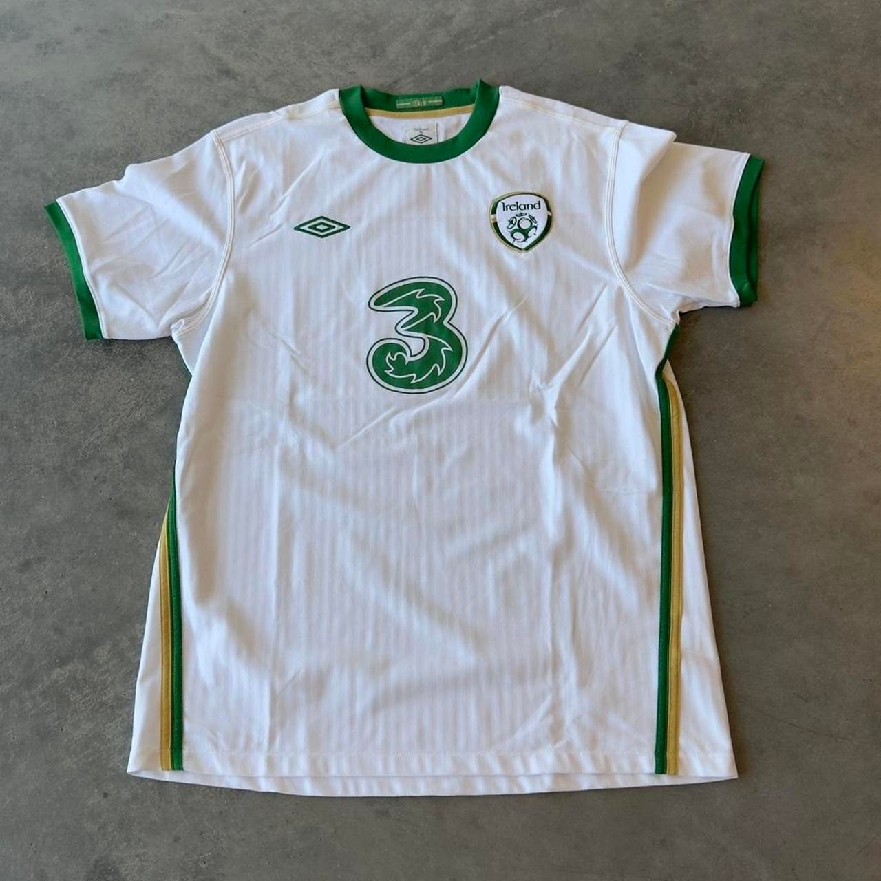 UMBRO IRELAND 2010 2011 AWAY FOOTBALL SHIRT SOCCER JERSEY Men's XL gallery