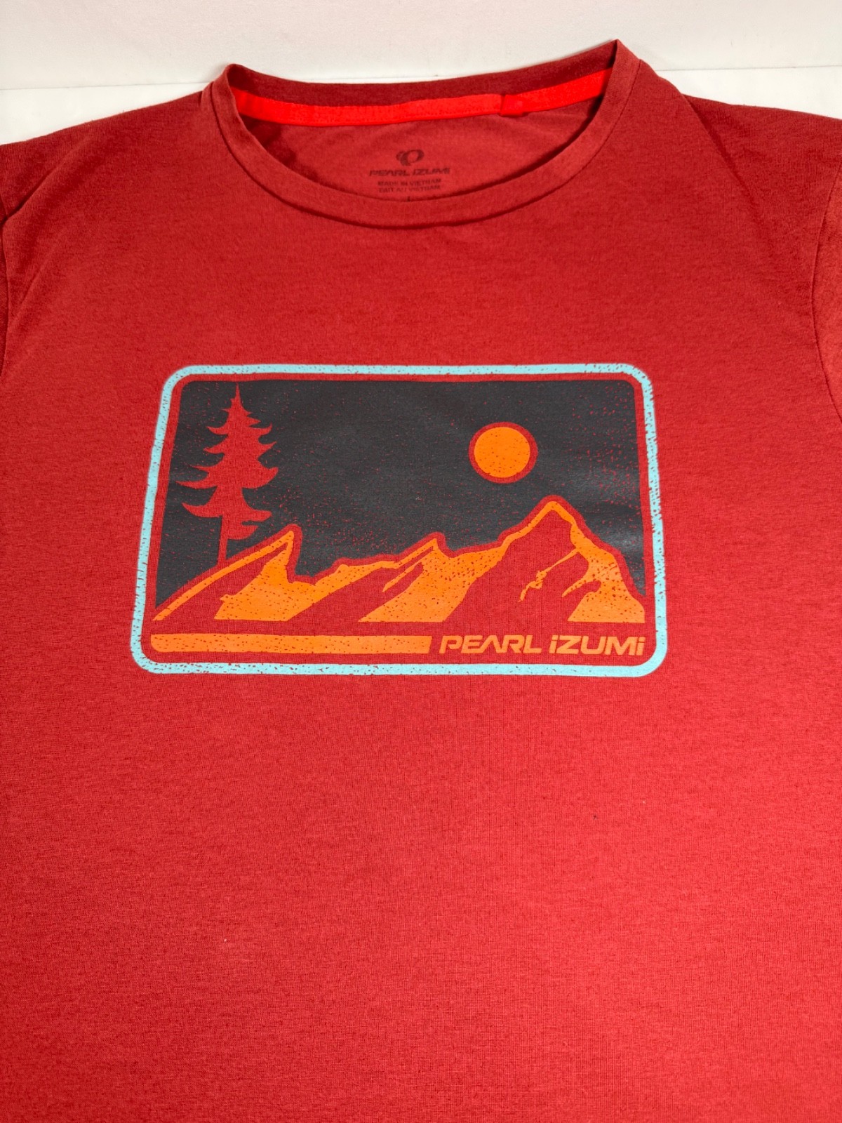 Pearl Izumi Men's Mesa T-Shirt Large Mountain Red Maroon Cycling Performance gallery