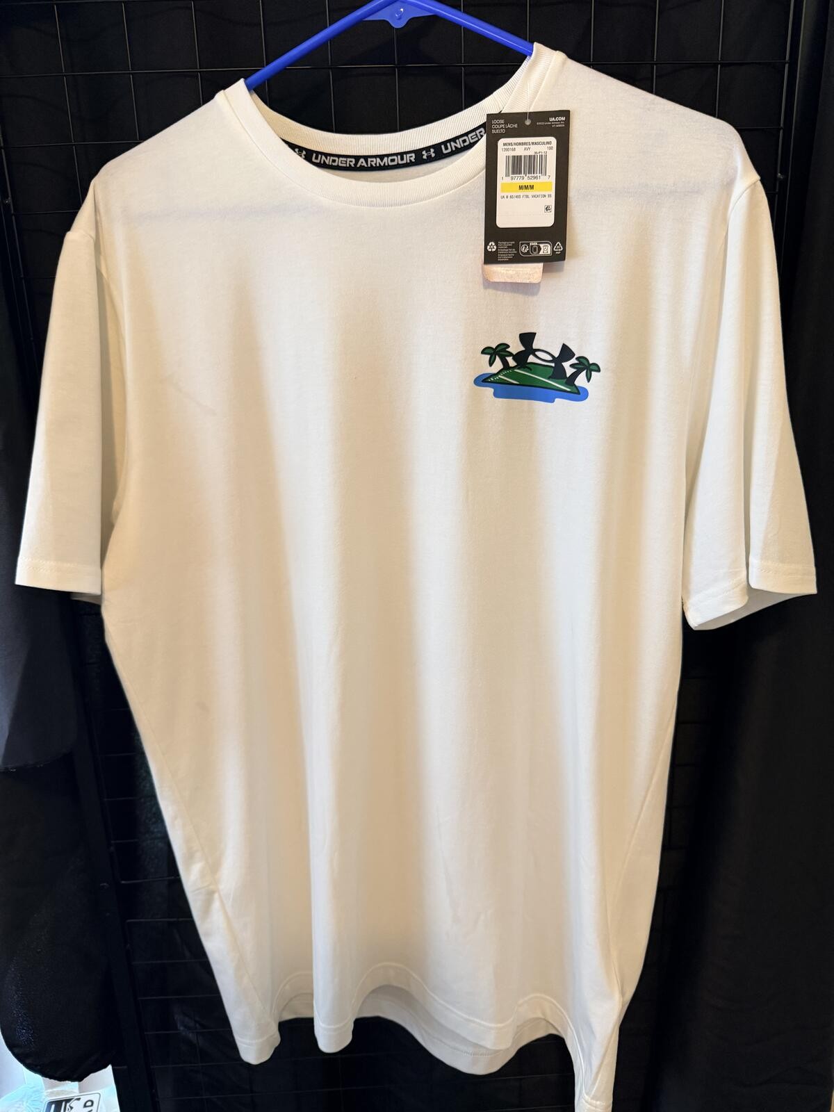 Under Armour Mens Medium Football Vacation Graphic T-Shirt New w/ Tags Athletic gallery