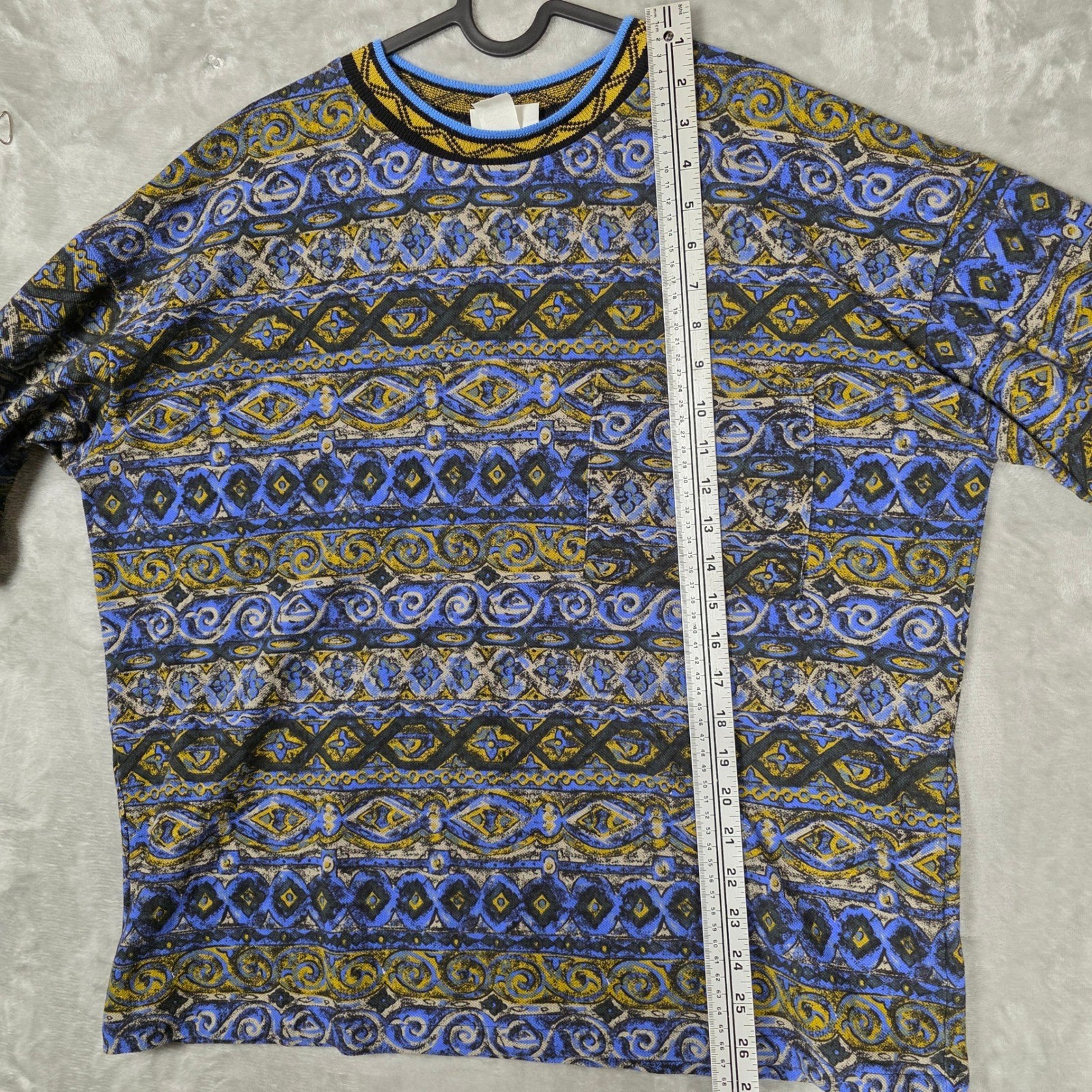 CLIP USA All Over Print Geometric Pocket Tee One Size Fits All Excellent Vintage gallery