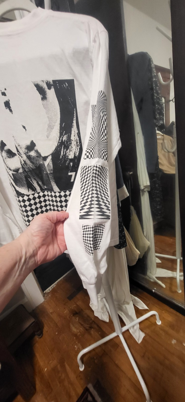 Maison De Plage | 7 Op Art White & Black Print Long Sleeve Shirt S gallery