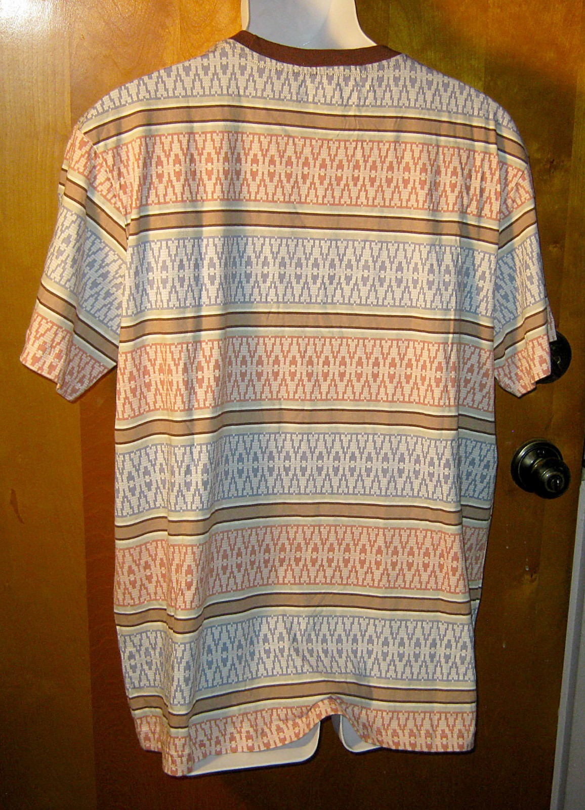 Original Use Retro Pattern Shirt Size L New with Tags gallery