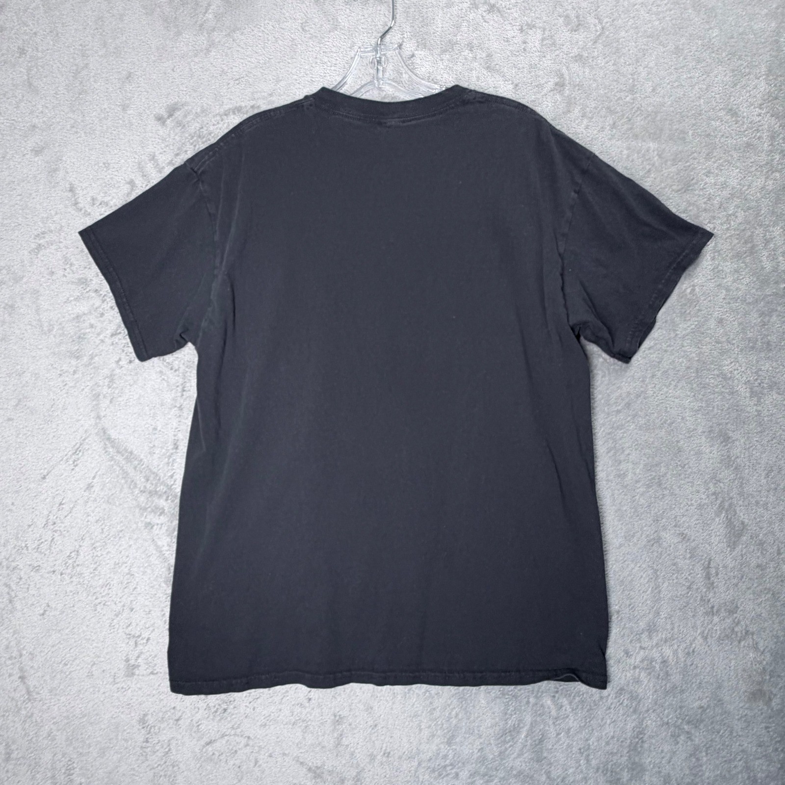 Dungeons & Dragons T-Shirt Mens Large Black Graphic Tee Dragon Sword Geeknet gallery