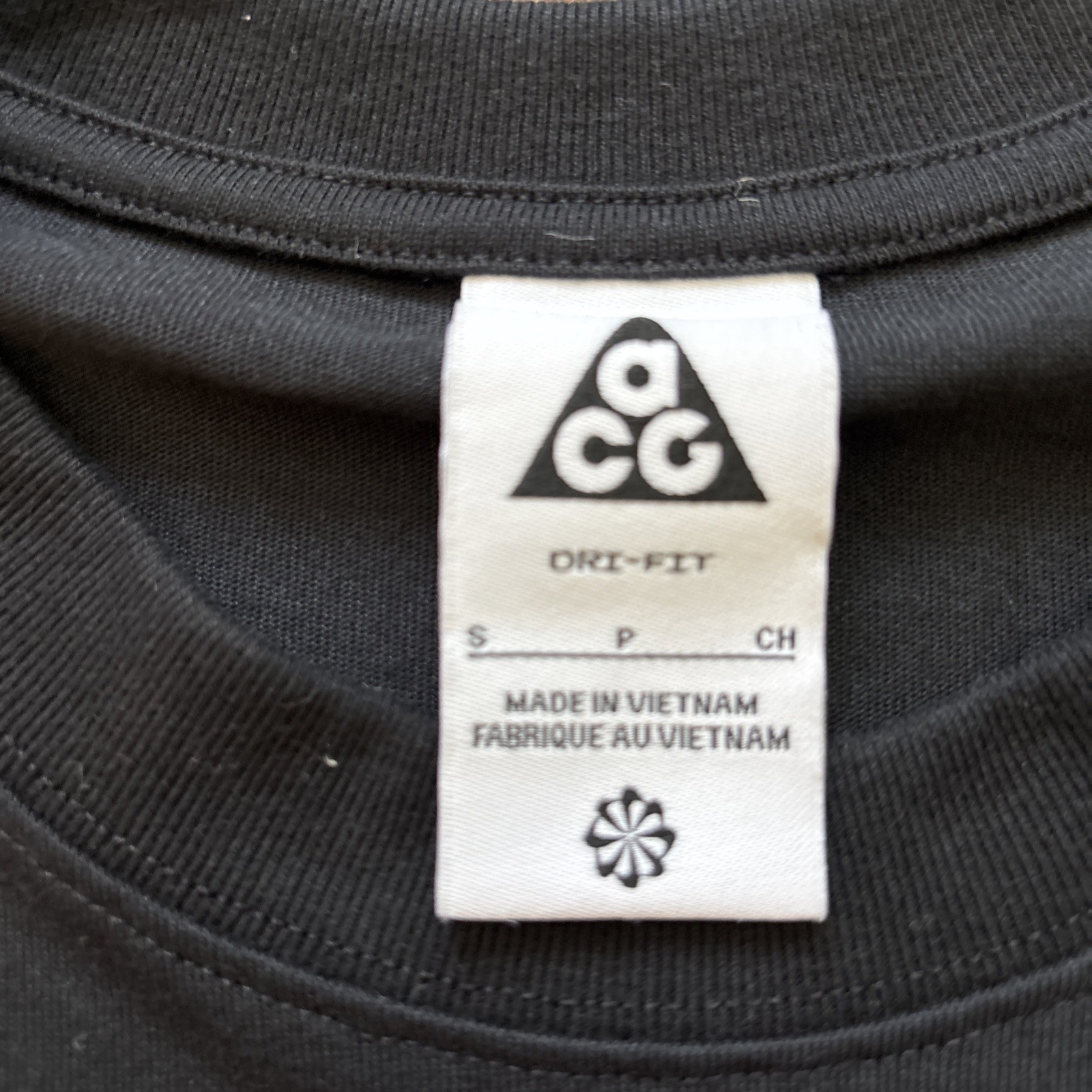 Nike ACG Shirt | Mens S | Gorpcore Hike Snacks Banana Apple Dri Fit Tee gallery