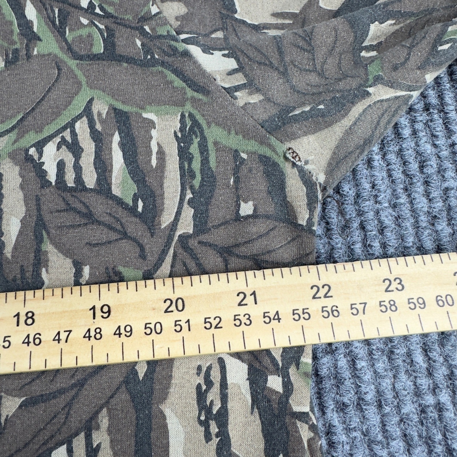 Vtg Realtree Camo Long Sleeve Pocket T-Shirt Mens Brown Bark Hunting Top Flaw gallery