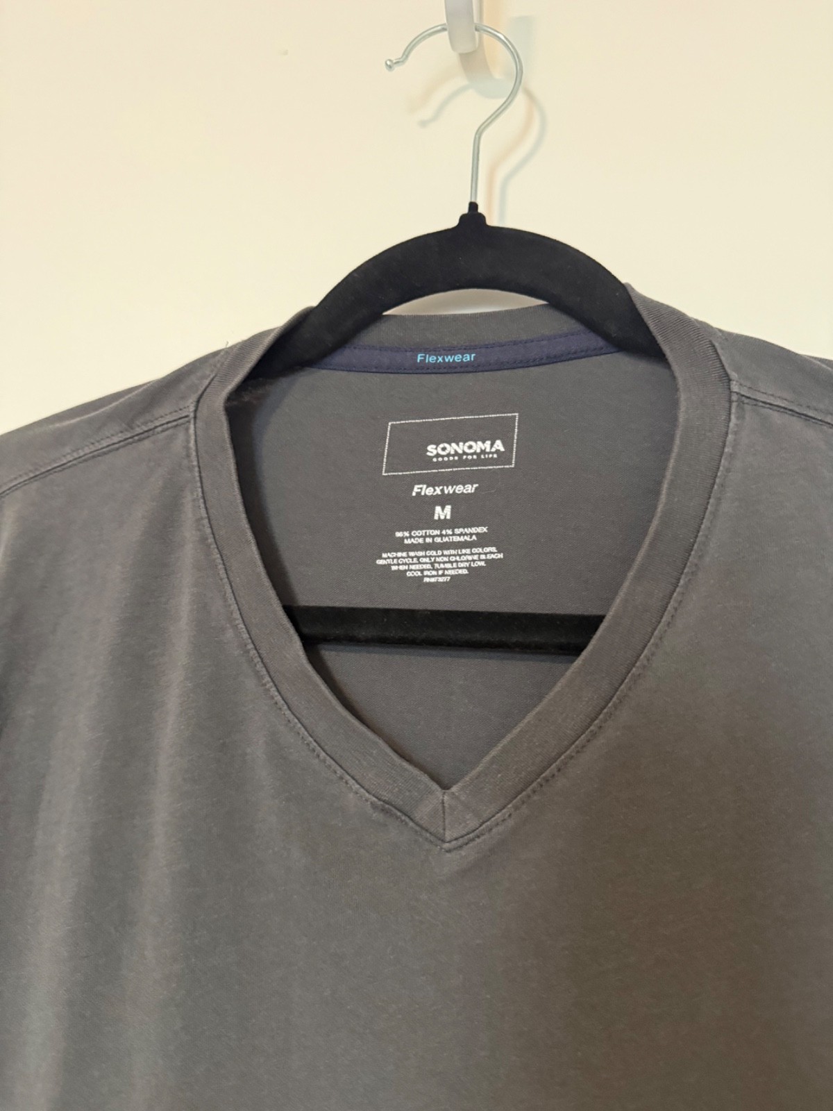 SONOMA MENS GRAY SOLID VNECK TSHIRT SIZE MEDIUM gallery