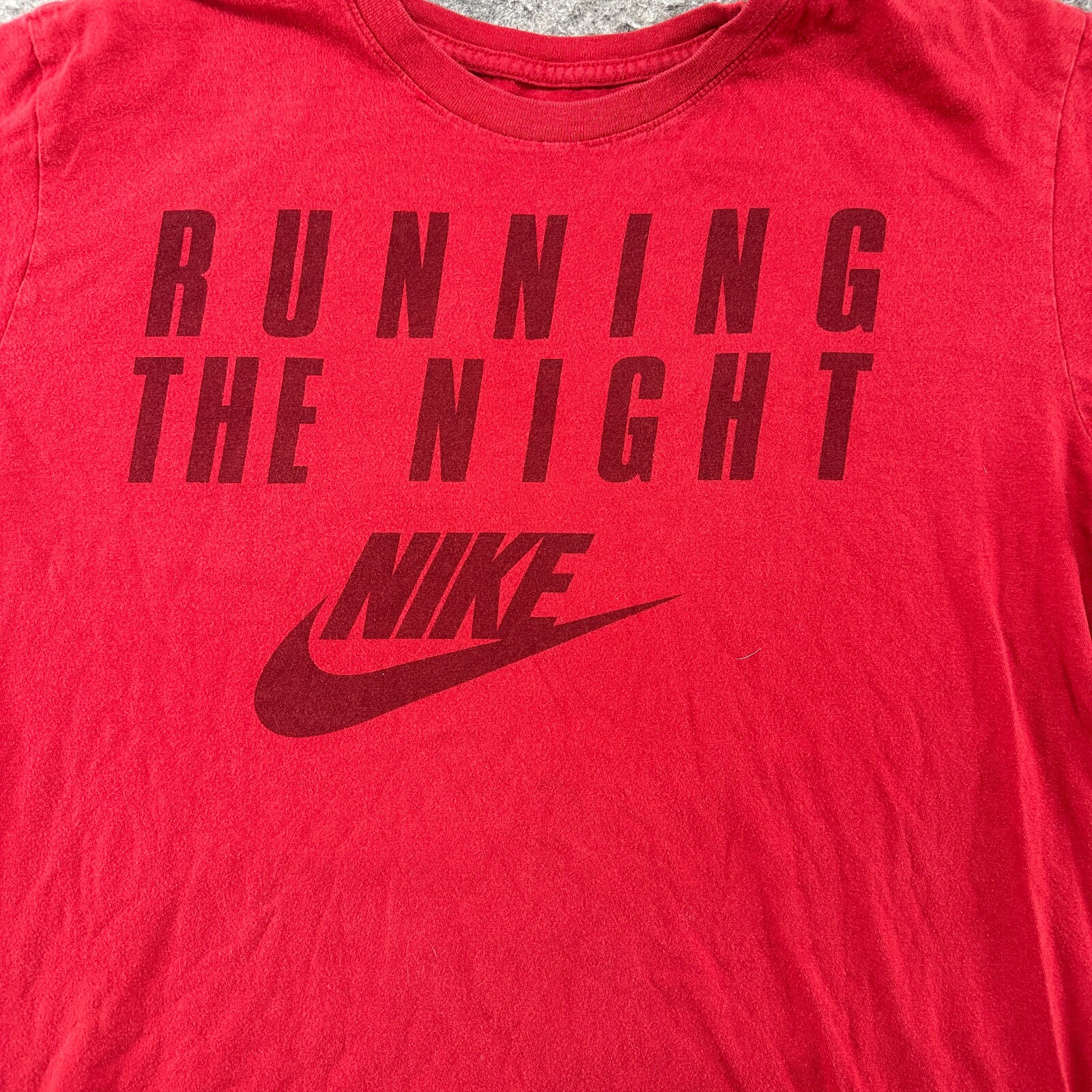 Nike Shirt Mens Large Red Black Swoosh Logo Graphic Spellout Print gallery