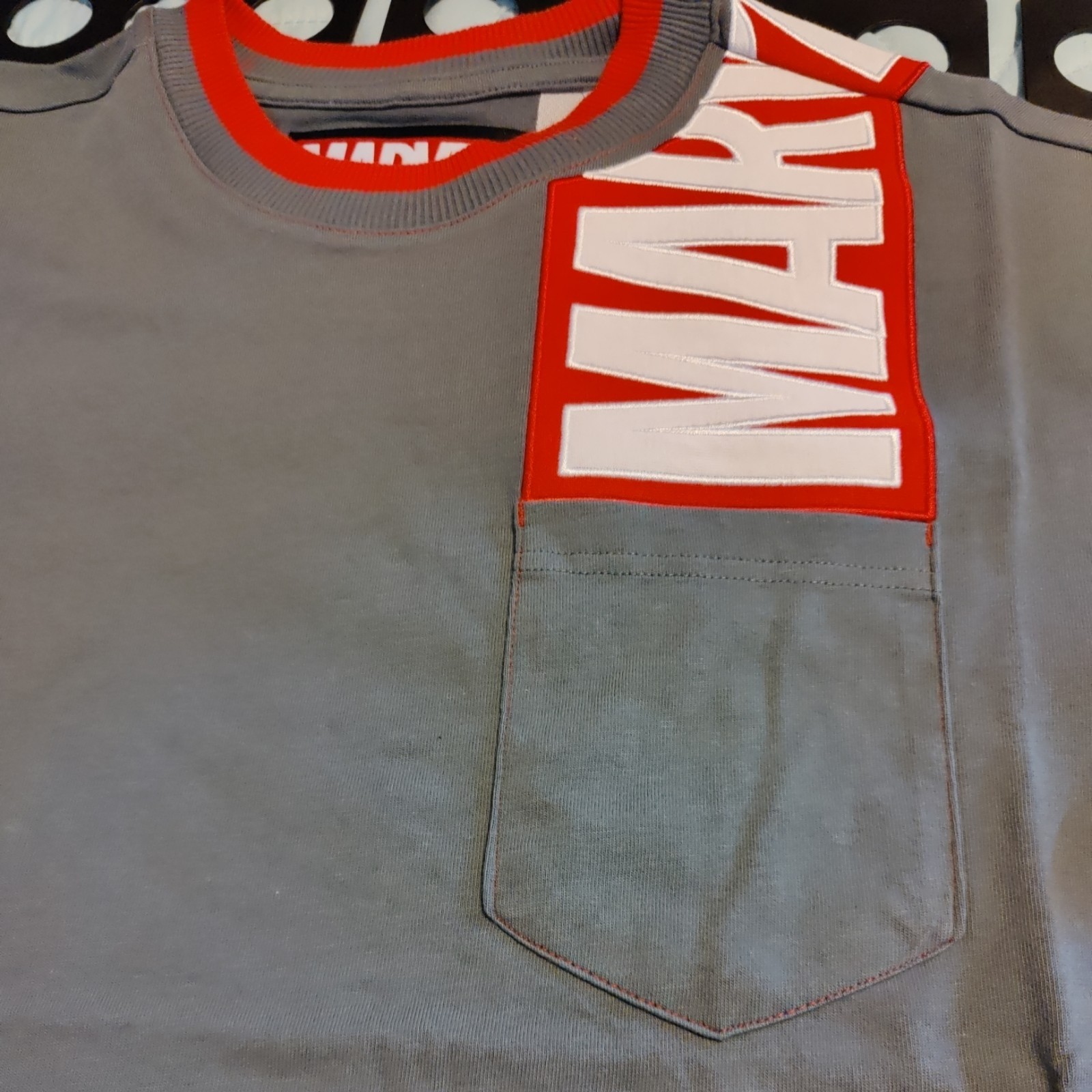 Disney Parks Red Marvel Logo 1939 Graphic Pocket T- Shirt Gray Small NWT