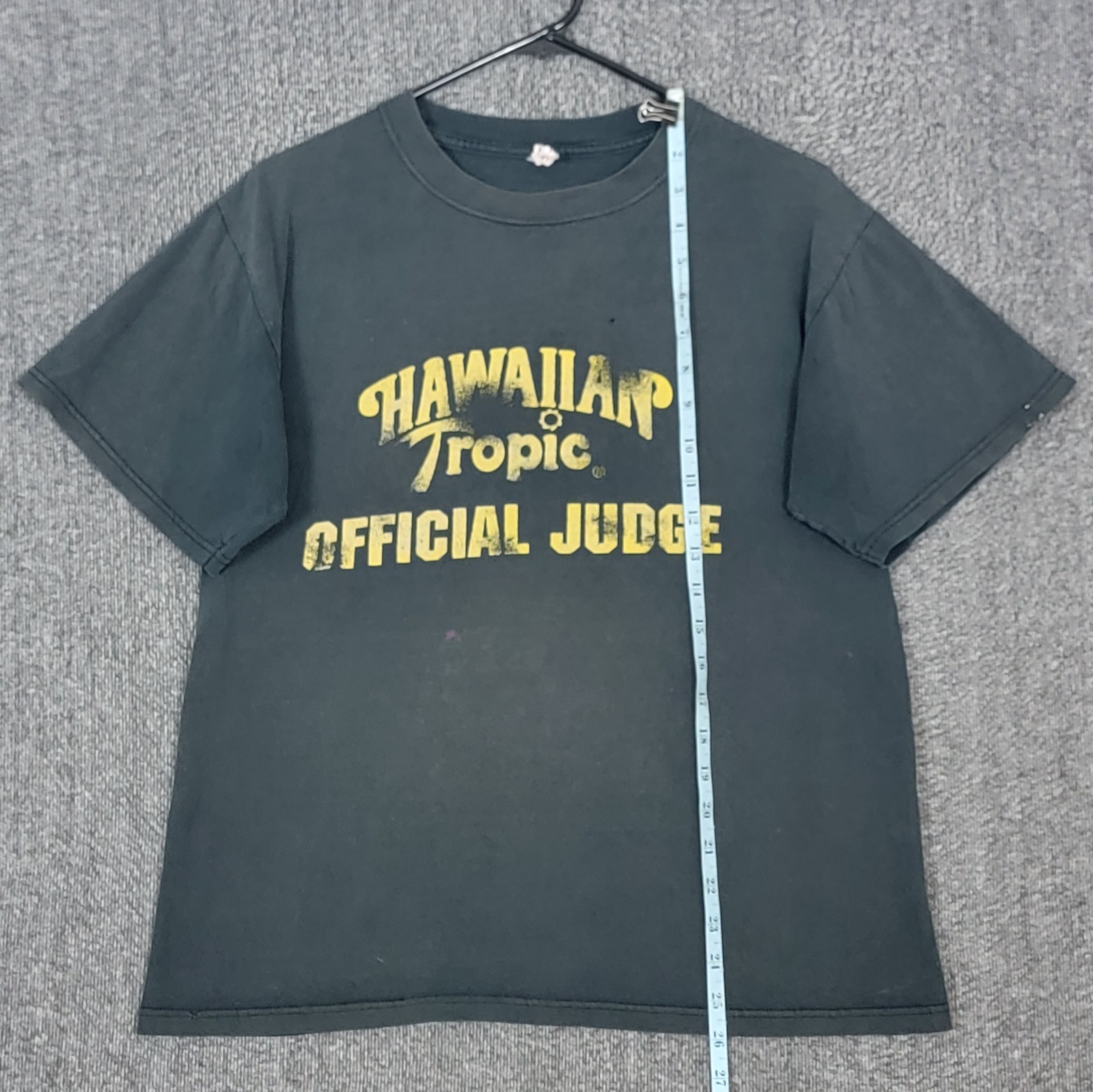 Hawaiian Tropic Official Judge T-Shirt Mens Medium Black Short Sleeve Crewneck gallery