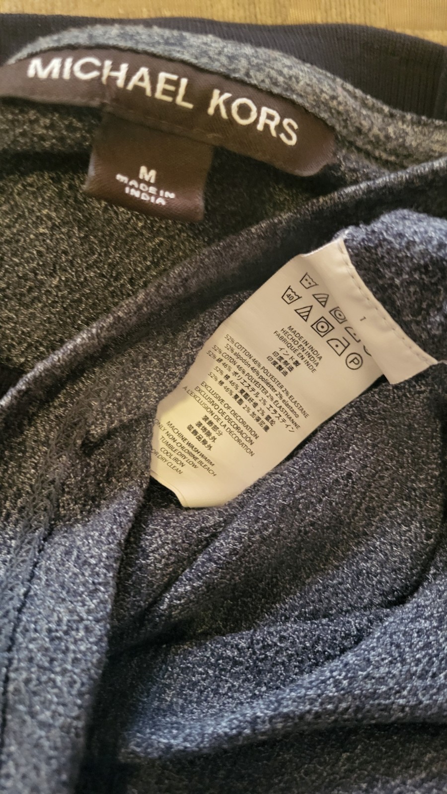 Michael Kors Mens L Sleeve t shirt Sz M Blue Logo Party work money 29 in L 22 A gallery