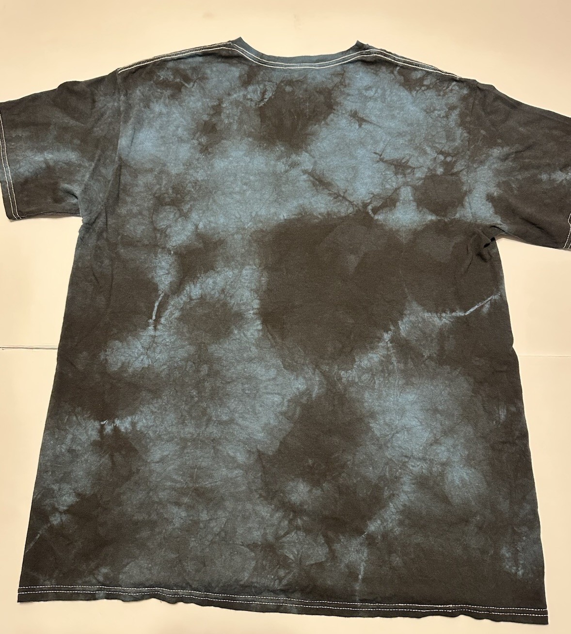 Poppy Playtime Huggy Wuggy Split Duality Blue Tie-Dye Mens Size M gallery