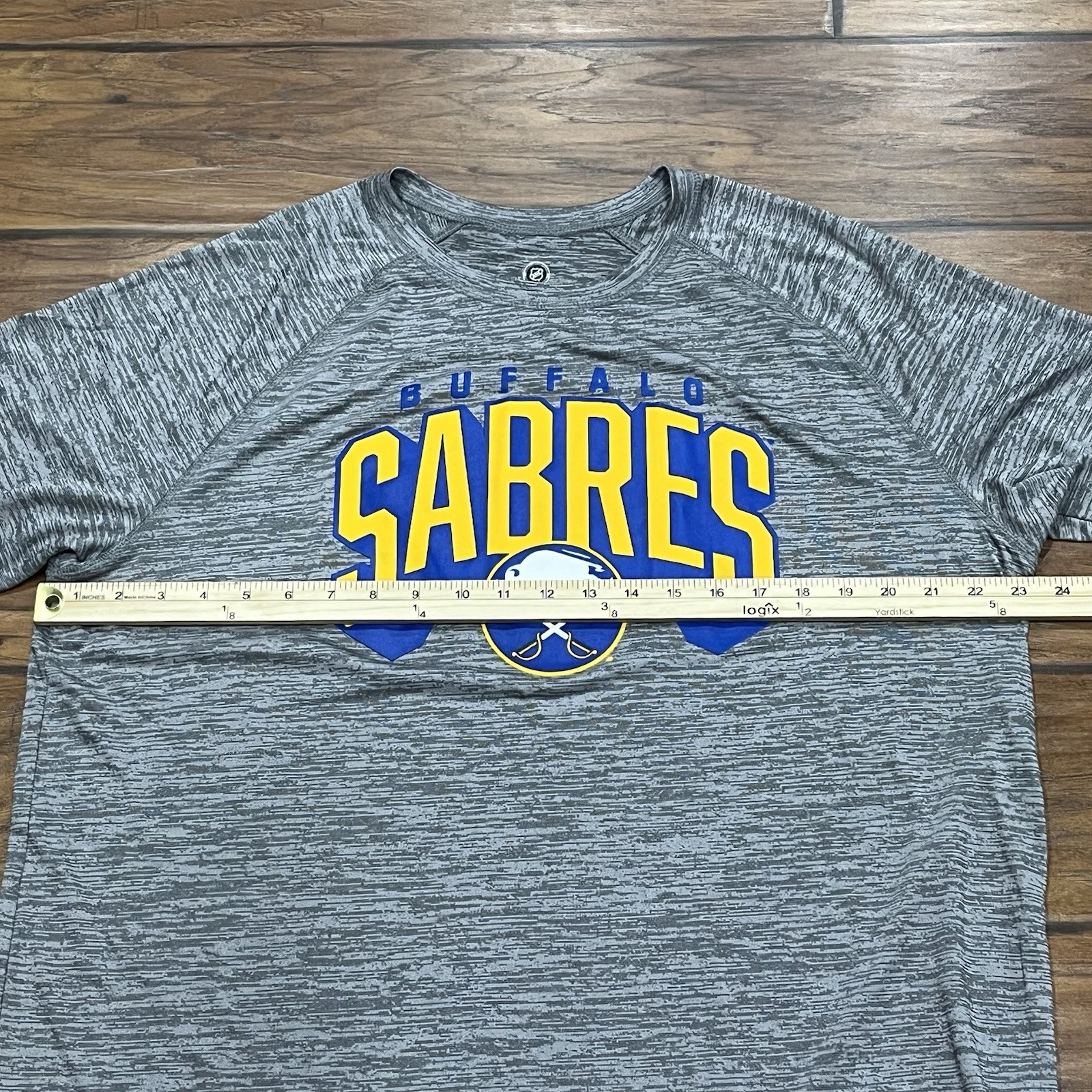Buffalo Sabres Shirt Mens XL Performance Stretch T-Shirt Short Sleeve NHL Hockey gallery