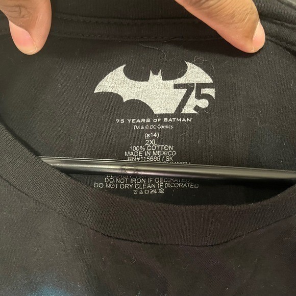 DC Comics Batman 75 Years Anniversary Graphic T-Shirt Black Adult 2XL gallery