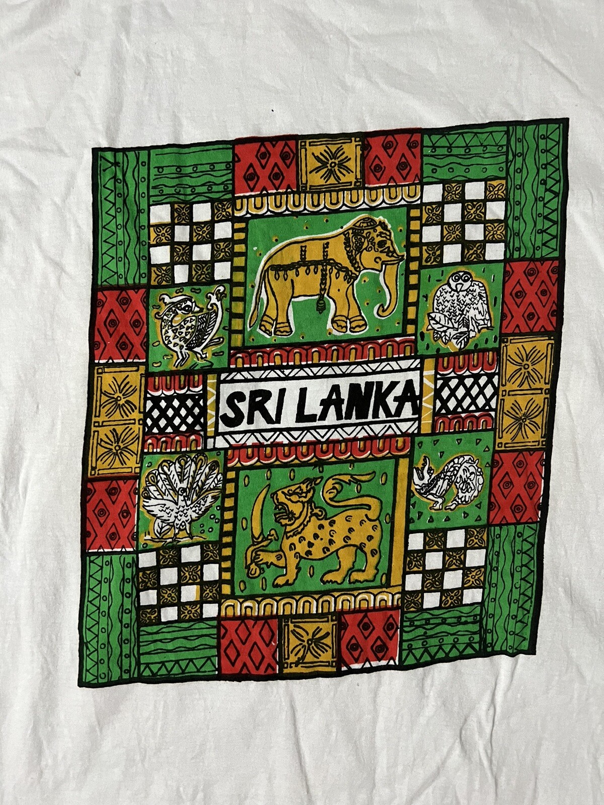 Vintage 90s Sri Lanka Art Tee White T-shirt Elephant Peacock Size Large M/L gallery