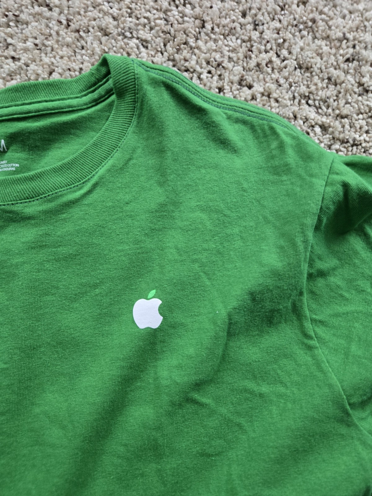 Apple T Shirt Medium Green Short Sleeve Crew Neck Cotton Graphic Employee gallery