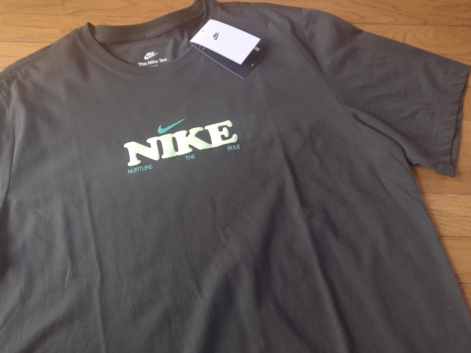 NWT, Nike Men's Graphic 100% Cotton Dark Green T-Shirt, Style # HJ0618-355 gallery