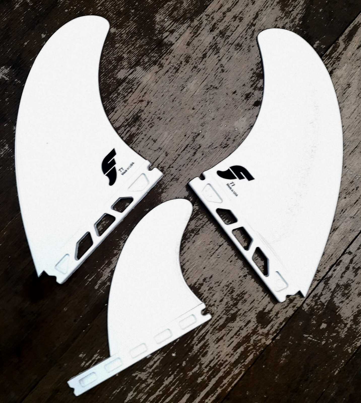 GENUINE FUTURES T1 THERMOTECH SURFBOARD FINS  WITH 3.16″ TRAILER w/ HEX KEY.