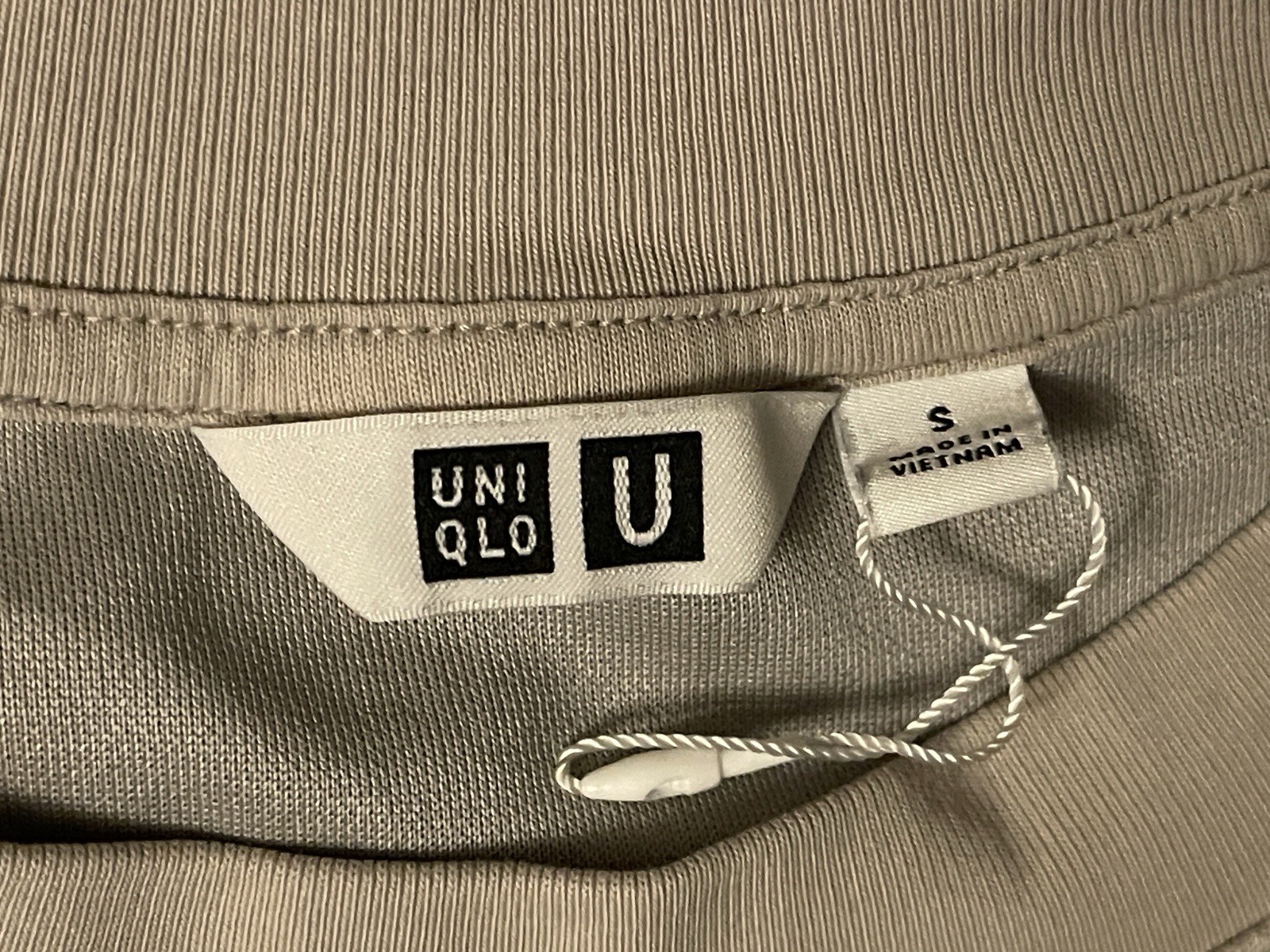 Uniqlo U Mens Size Small Crew Neck Beige T-Shirt Oversized gallery