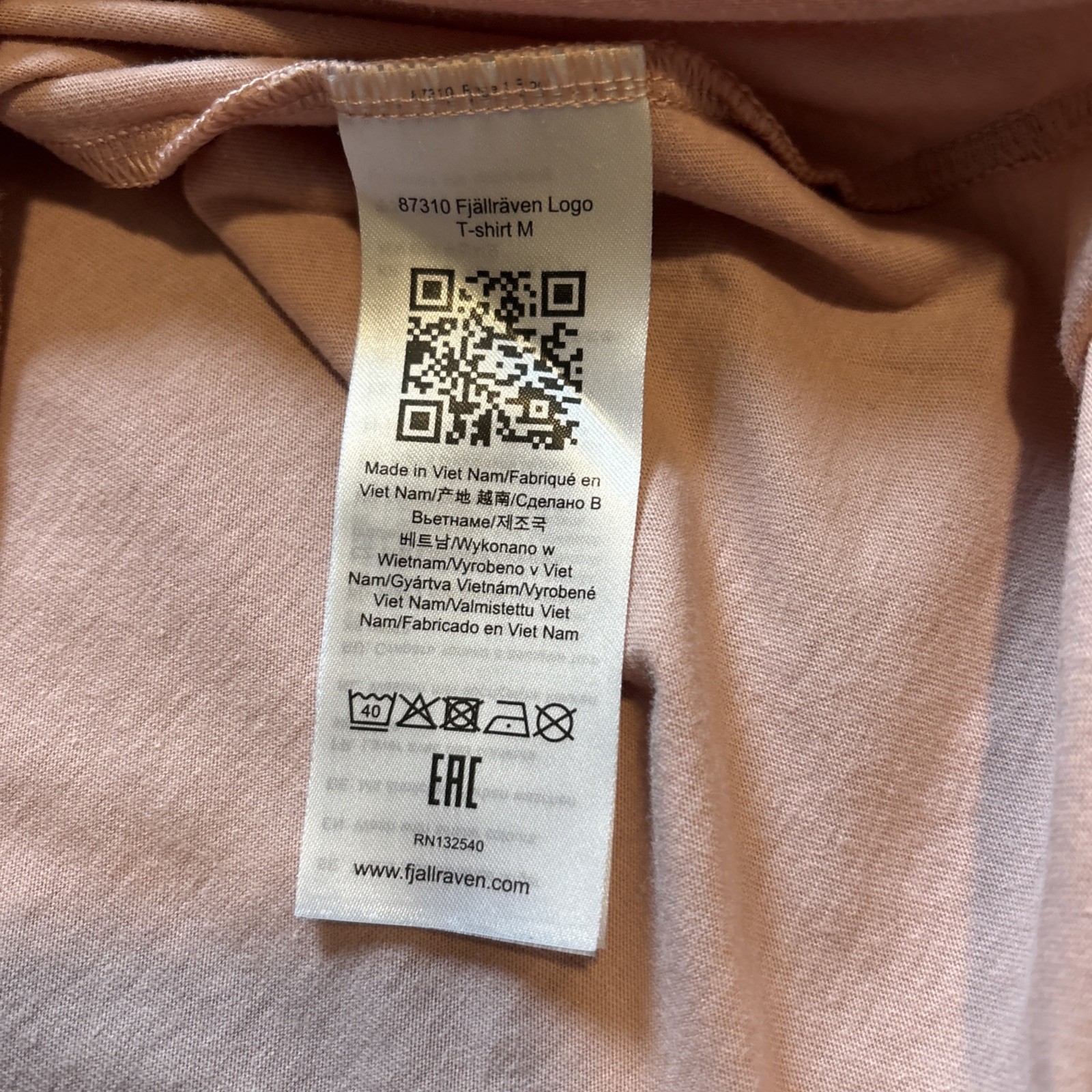 Fjall Raven Logo T Shirt Men’s Size M Dusty Rose Hiking Outdoors Cotton blend gallery