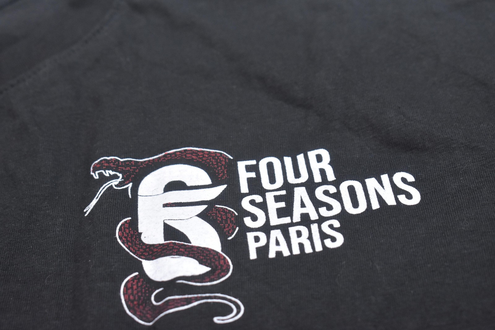 Four Seasons Shirt Mens XL Black Self Love Is Underrated Graphic Tee T-Shirt gallery