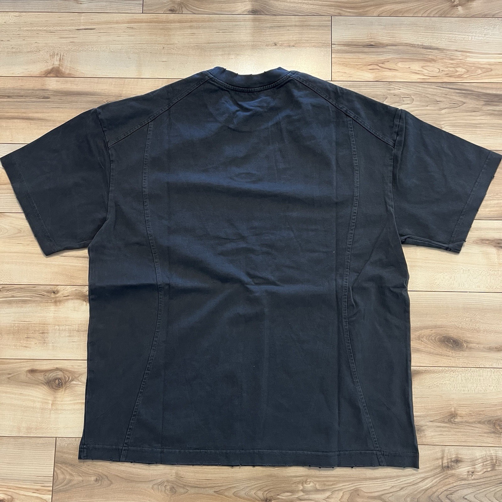 Oakley Men's Vintage T-Shirt Center Logo Graphic Size Medium gallery