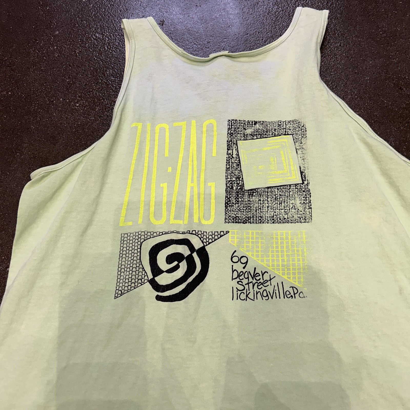 Royal First Class Zigzag Shirt Mens XL Green Graphic Tank Top Lickingville gallery
